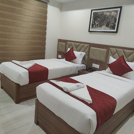 Rr Mount Elite Suites 첸나이 외부 사진