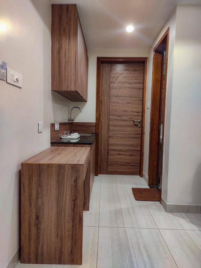 Rr Mount Elite Suites 첸나이 외부 사진