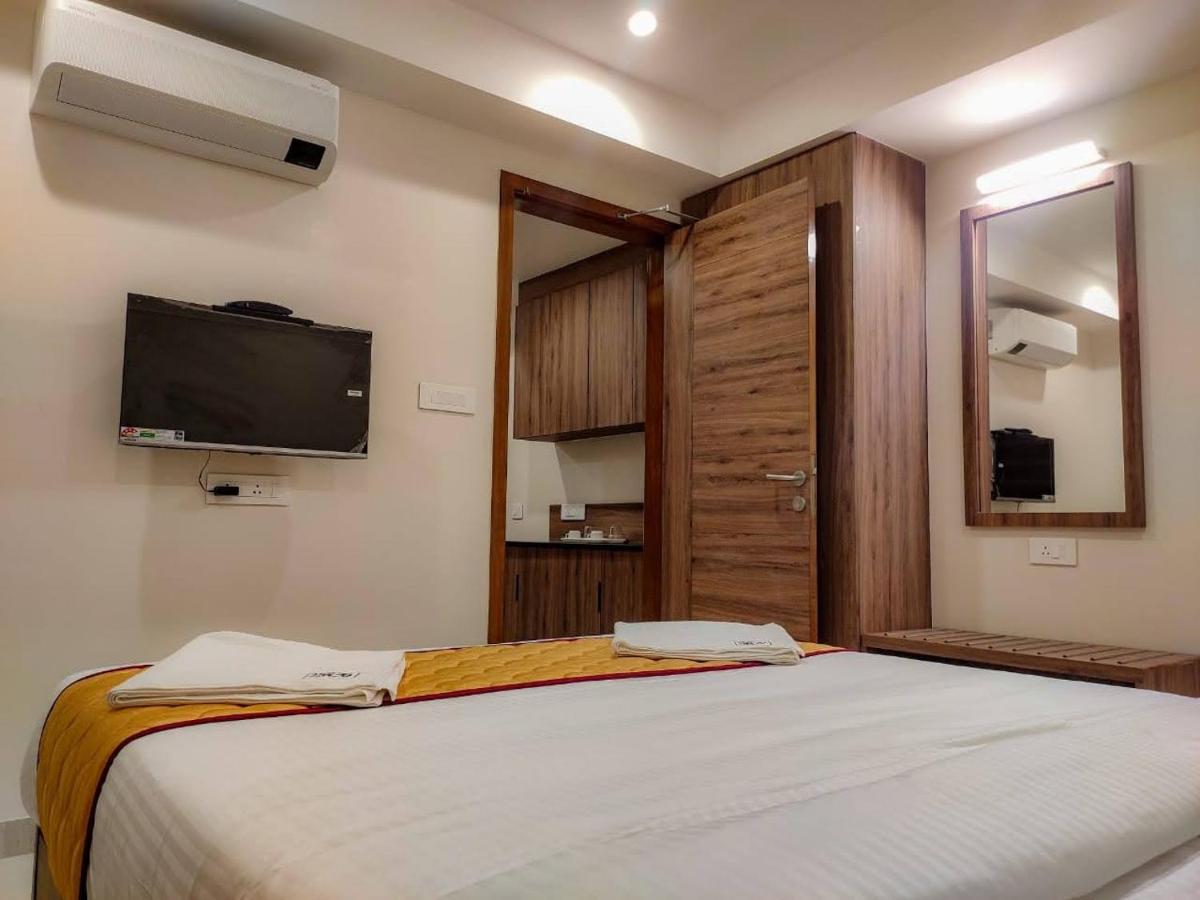 Rr Mount Elite Suites 첸나이 외부 사진